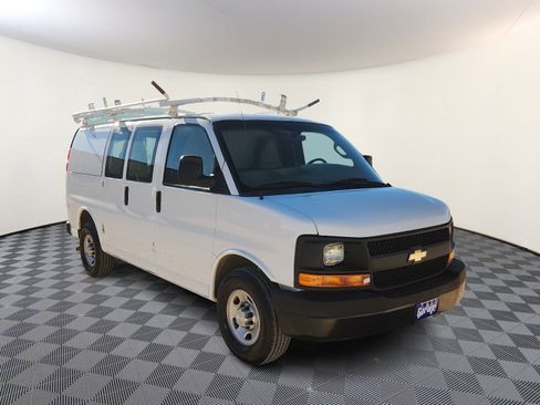 Used 2016 Chevrolet Express 2500 image 6