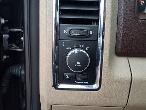 Used 2016 RAM 1500 Laramie w/ Convenience Group image 31