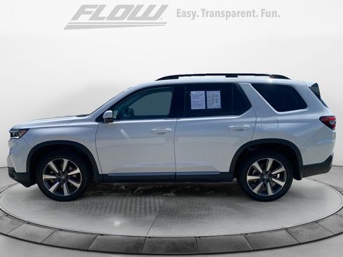 Certified 2025 Honda Pilot Touring image 5