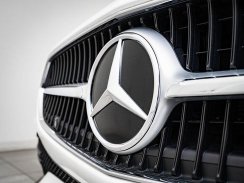 Used 2025 Mercedes-Benz C 300 C 300 image 3