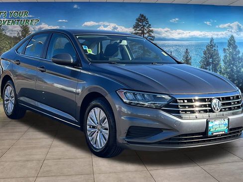 Used 2019 Volkswagen Jetta S image 3