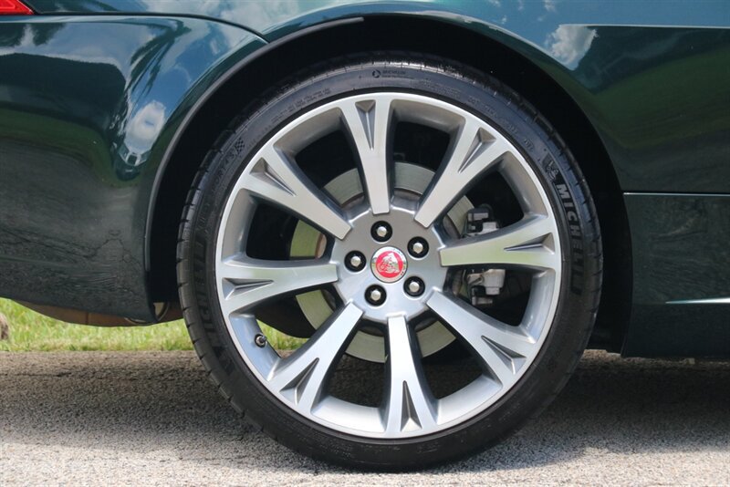 Used 2015 Jaguar XK Convertible RWD image 37