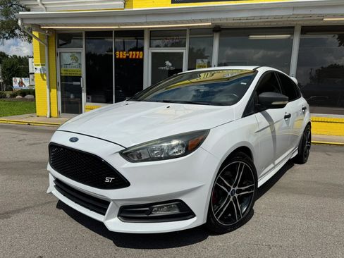 Used 2015 Ford Focus ST FWD image 2