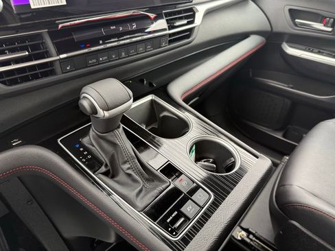 Used 2025 Toyota Sienna XSE image 45