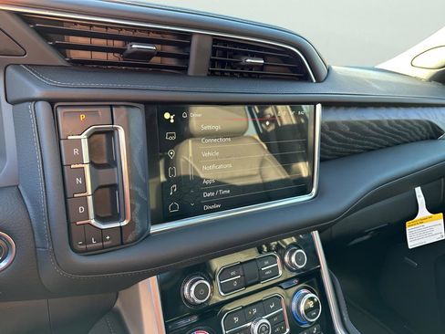 Used 2024 GMC Yukon XL Denali w/ Max Trailering Package image 32