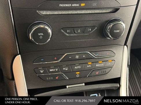 Used 2017 Ford Edge SEL w/ Equipment Group 201A FWD image 34