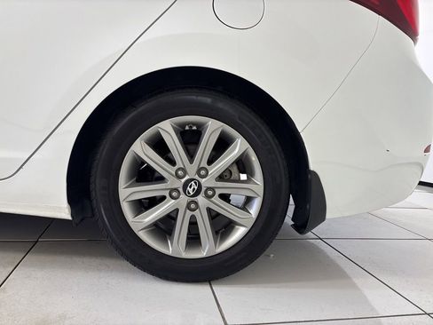 Used 2014 Hyundai Elantra SE w/ Option Group 02 image 9