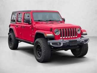 Used 2018 Jeep Wrangler Unlimited Sahara AWD/4WD video 3