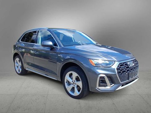 Used 2023 Audi Q5 2.0T Premium Plus w/ Premium Plus Package AWD/4WD image 2