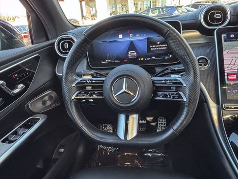 Used 2024 Mercedes-Benz GLC 300 4MATIC image 35