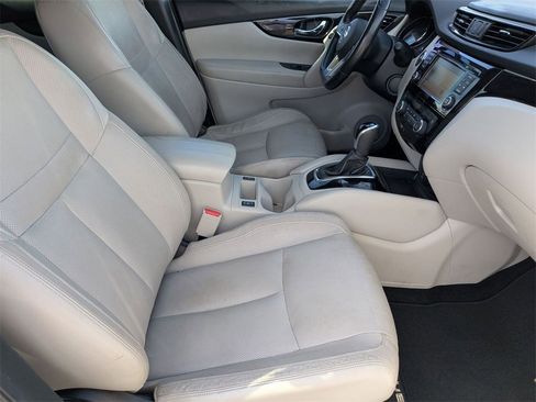 Used 2018 Nissan Rogue Sport SL image 30