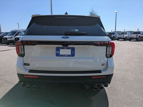 New 2026 Ford Explorer ST w/ Sun And Sound Package image 5