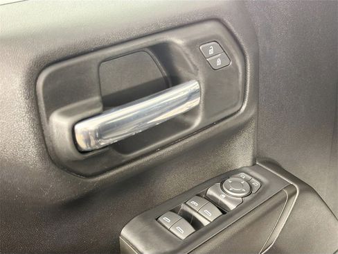 Used 2021 Chevrolet Silverado 1500 Custom image 16