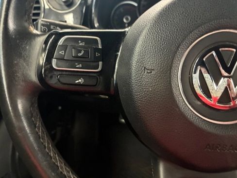 Used 2018 Volkswagen Beetle 2.0T S w/ Style & Comfort Package For S image 11