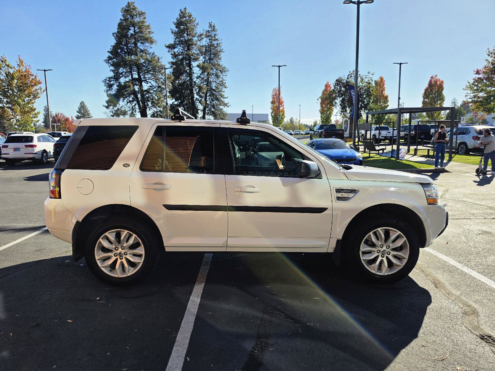 Used 2013 Land Rover LR2 HSE AWD/4WD image 7