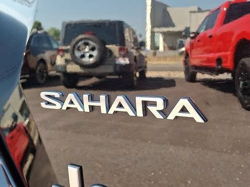 Used 2021 Jeep Wrangler Unlimited Sahara AWD/4WD image 33
