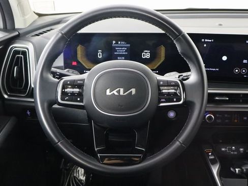 Used 2024 Kia Sorento S image 7