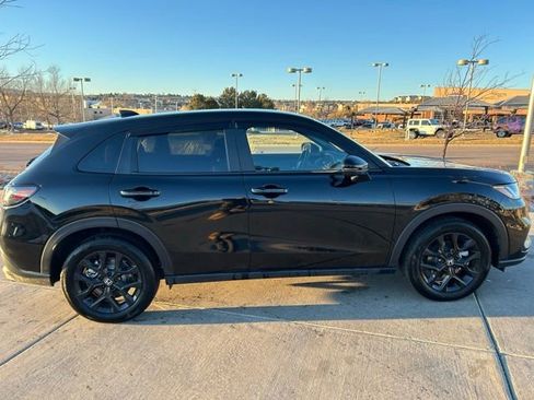 Used 2025 Honda HR-V Sport image 8