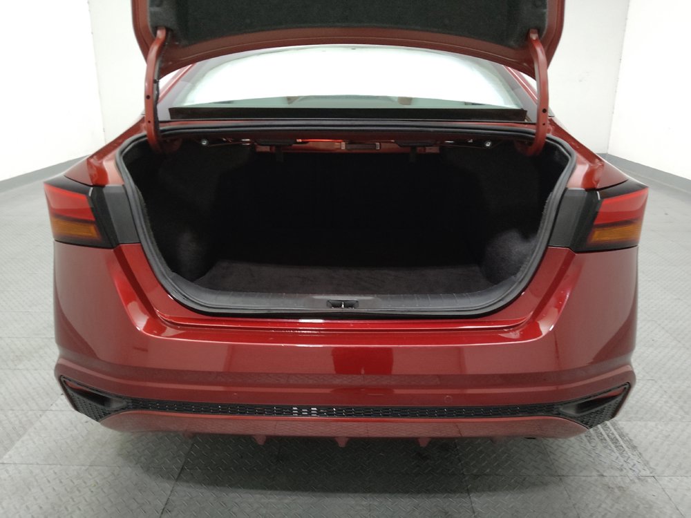 Used 2025 Nissan Altima 2.5 SV FWD image 29