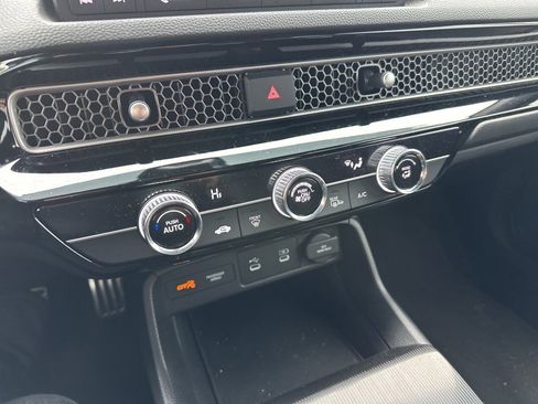 Certified 2025 Honda Civic Sport image 25