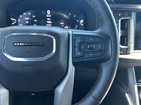Used 2024 GMC Yukon Denali AWD/4WD image 19