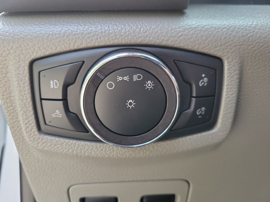 Used 2019 Ford F150 XLT w/ Equipment Group 302A Luxury AWD/4WD image 23