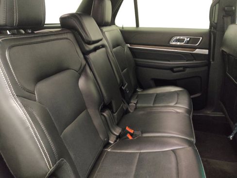 Used 2018 Ford Explorer Limited FWD image 19