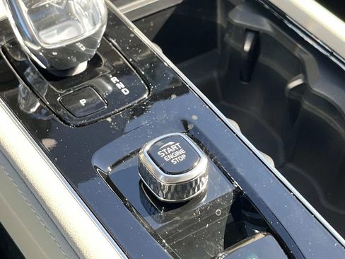 New 2026 Volvo XC90 B6 Ultra image 33