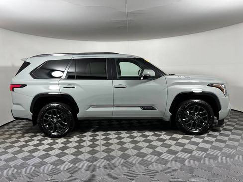 Used 2026 Toyota Sequoia Platinum AWD/4WD image 4