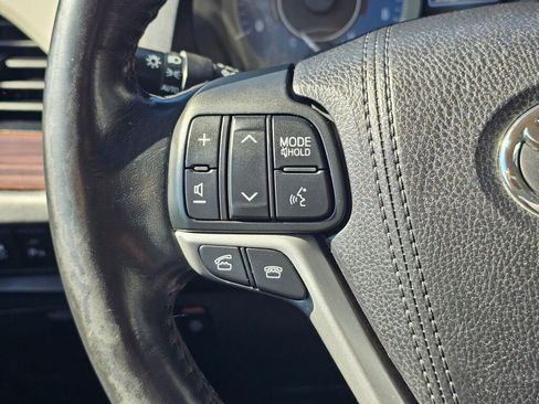 Used 2017 Toyota Sienna Limited Premium AWD/4WD image 27