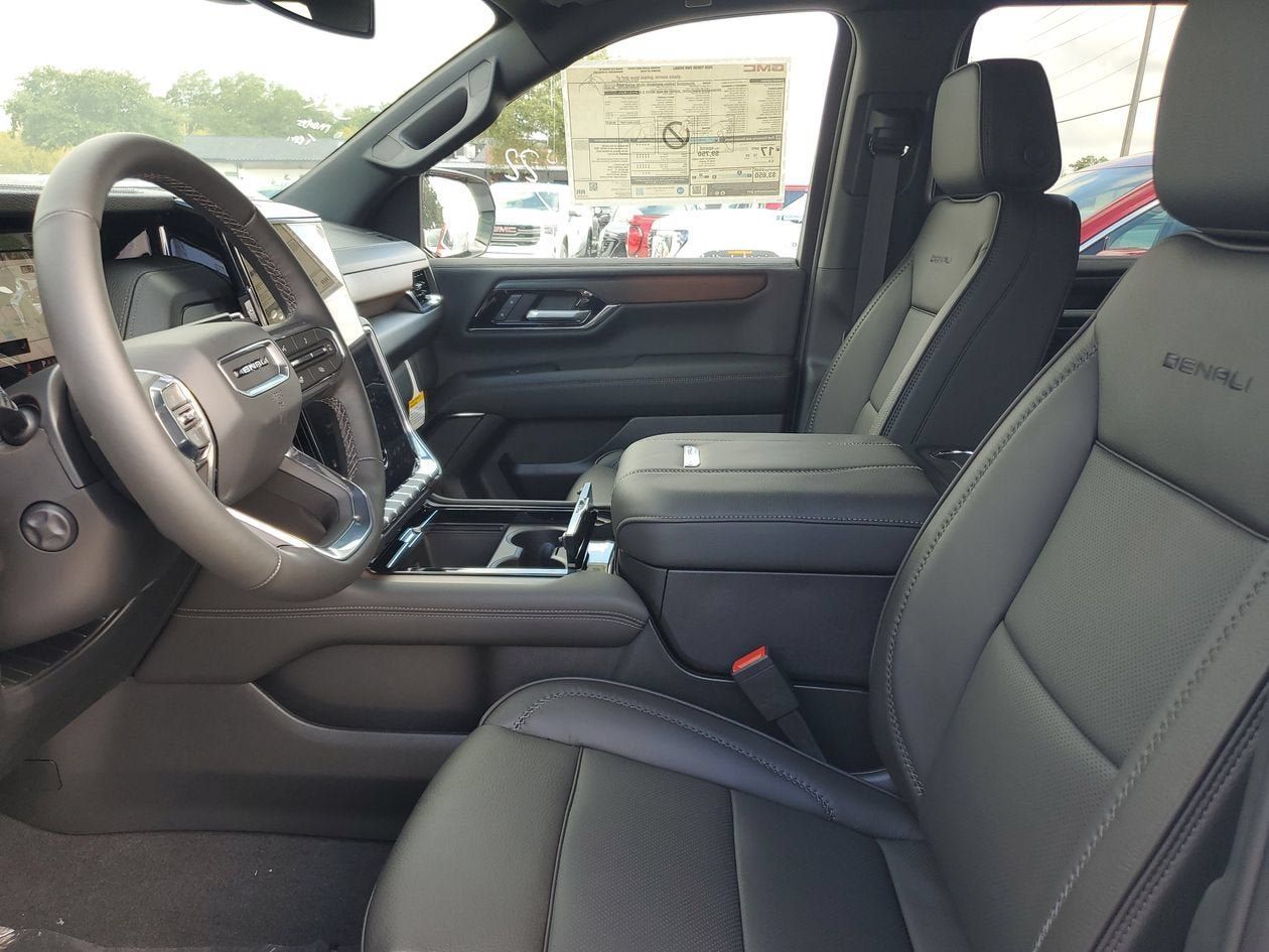 New 2026 GMC Yukon Denali RWD image 19