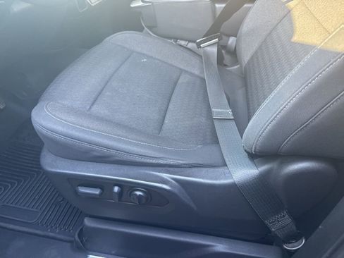 Used 2021 Chevrolet Silverado 1500 LT RWD image 11