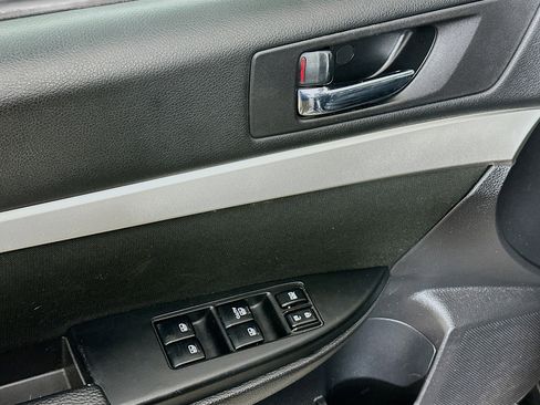 Used 2013 Subaru Outback 2.5i AWD/4WD image 15