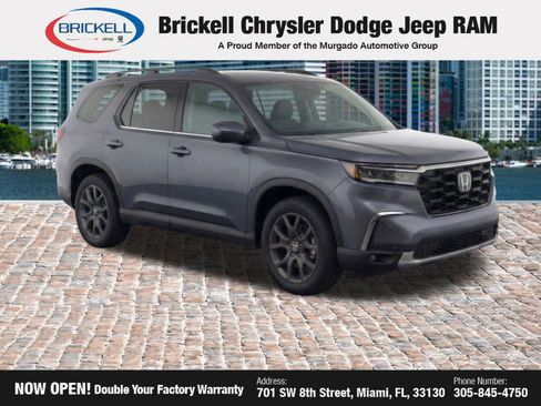 Used 2024 Honda Pilot Touring image 2