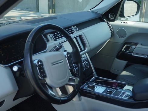 Used 2014 Land Rover Range Rover Supercharged image 7