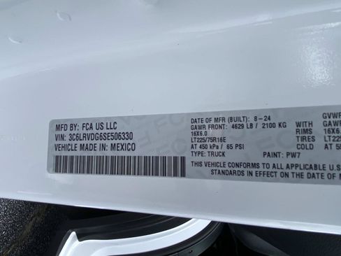 Used 2025 RAM ProMaster 2500 w/ Convenience Group FWD image 23