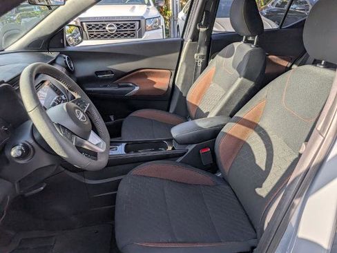 Certified 2023 Nissan Kicks SR FWD image 10