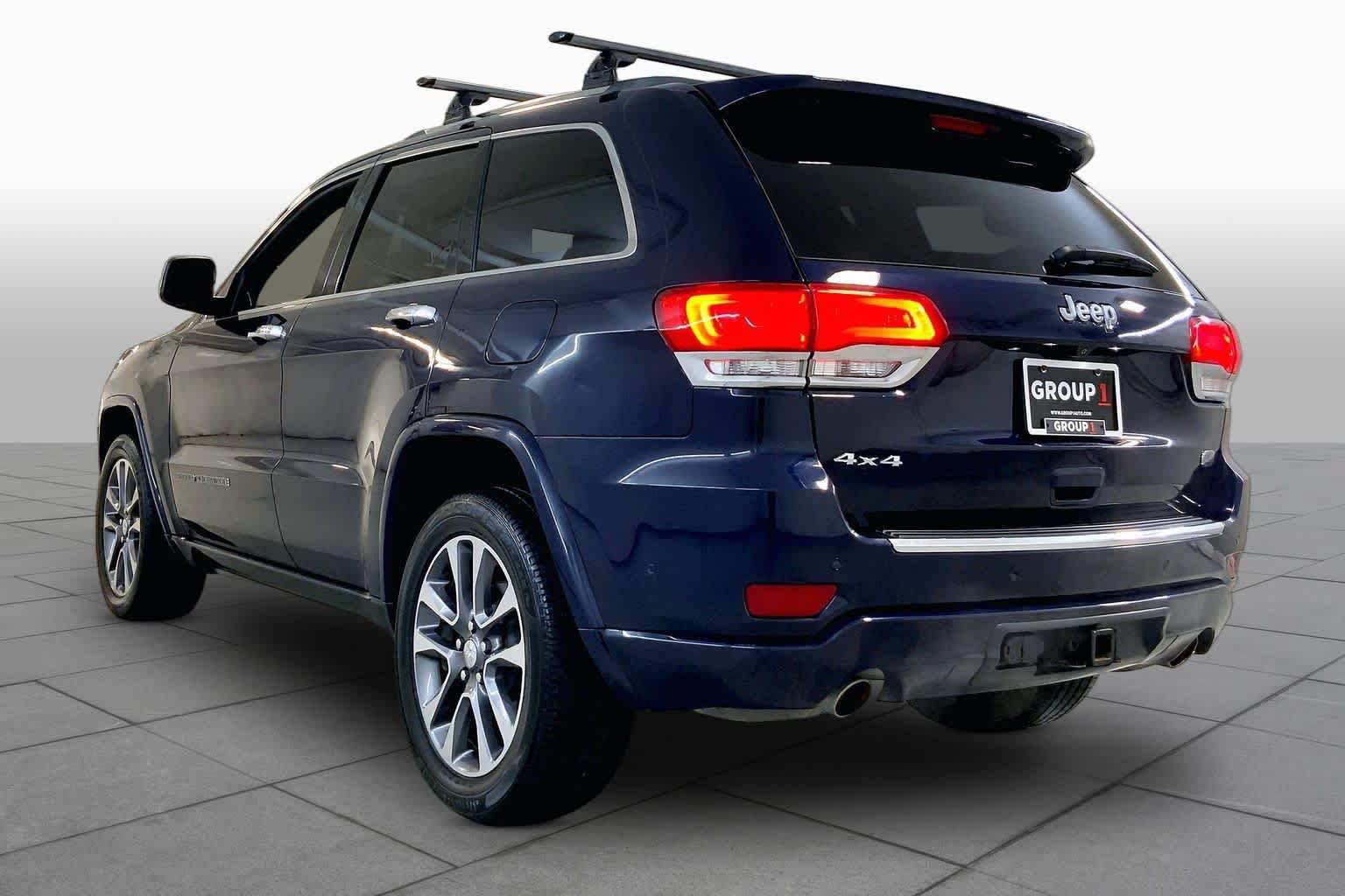 Used 2018 Jeep Grand Cherokee Overland AWD/4WD image 11