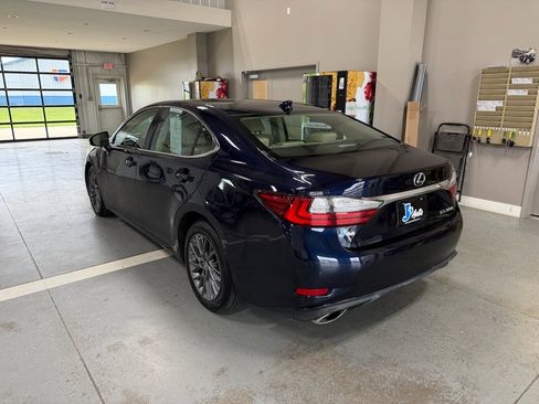 Used 2018 Lexus ES 350 w/ Navigation System Package FWD image 5
