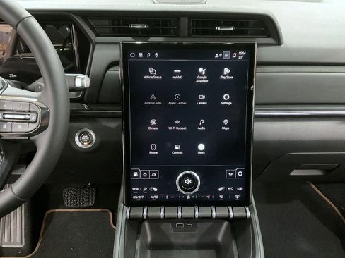 New 2026 GMC Terrain AT4 w/ Technology Package II AWD/4WD image 13
