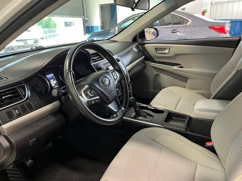 Used 2016 Toyota Camry SE FWD image 22