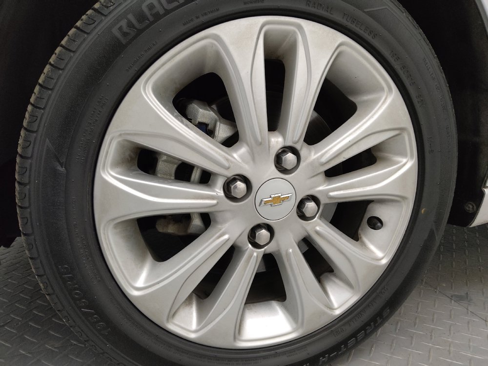 Used 2016 Chevrolet Spark LT FWD image 31