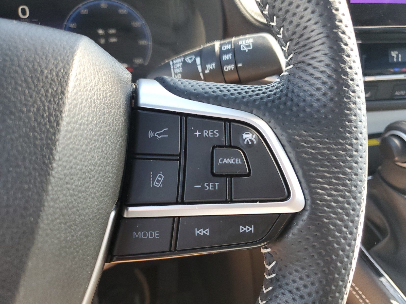 Certified 2025 Toyota Sienna XSE w/ XSE Plus Package AWD/4WD image 23