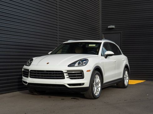 Used 2023 Porsche Cayenne AWD/4WD image 1