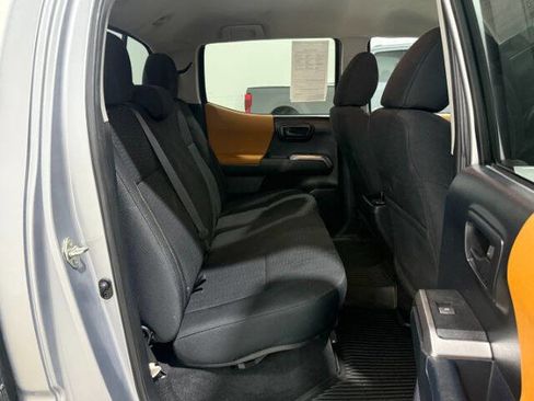 Used 2017 Toyota Tacoma SR5 w/ Tow Package image 15