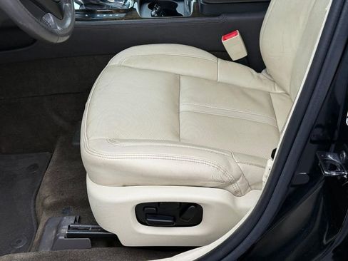 Used 2014 Lincoln MKS w/ Equipment Group 101A image 12