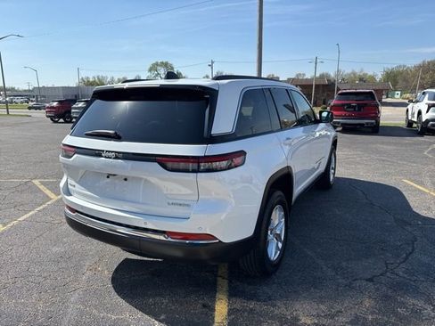 Used 2024 Jeep Grand Cherokee Laredo X w/ Luxury Tech Group I AWD/4WD image 7
