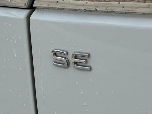 Used 2023 Volkswagen Atlas SE image 9