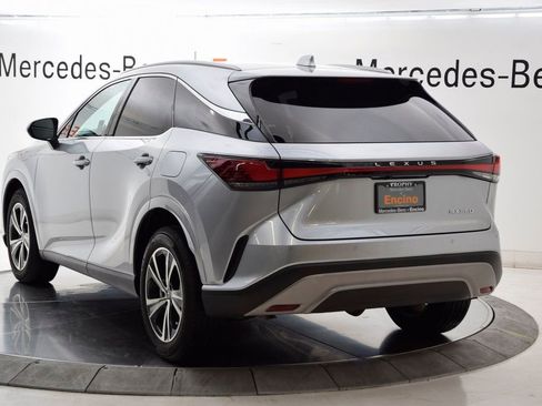 Used 2024 Lexus RX 350 FWD w/ Technology Package image 4