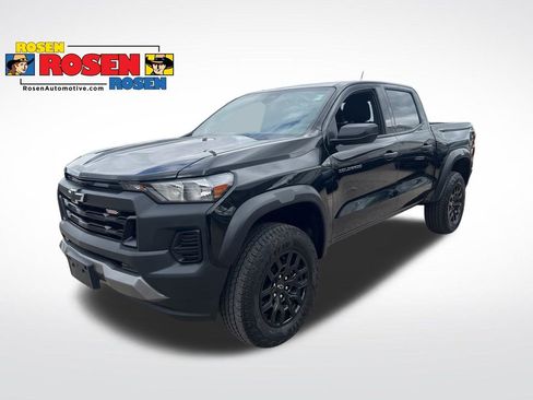 Used 2024 Chevrolet Colorado Trail Boss w/ Advanced Trailering Package AWD/4WD image 1